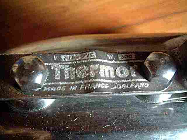 Ancien fer à repasser de marque "Thermor" année 50.