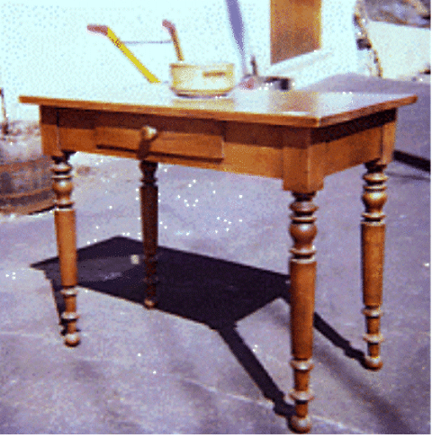 Table bureau en hêtre.