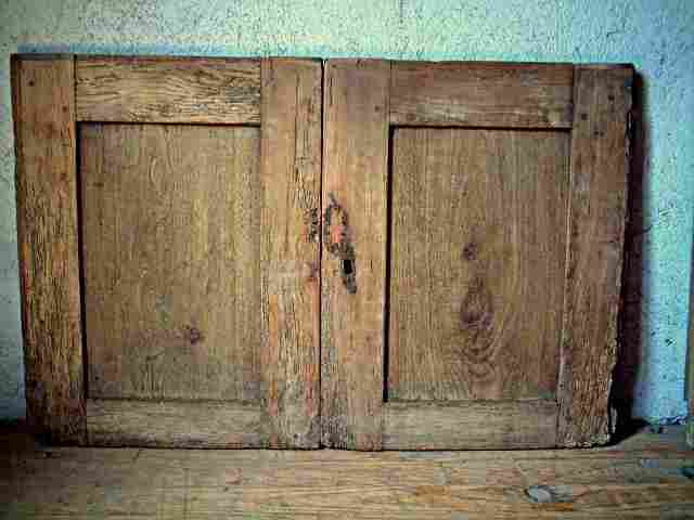 Une paire de portes rustique en merisier et chataignier à restaurer.