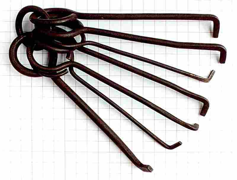 Clefs anciennes de collection, histoires des cléfs et leurs serrures.