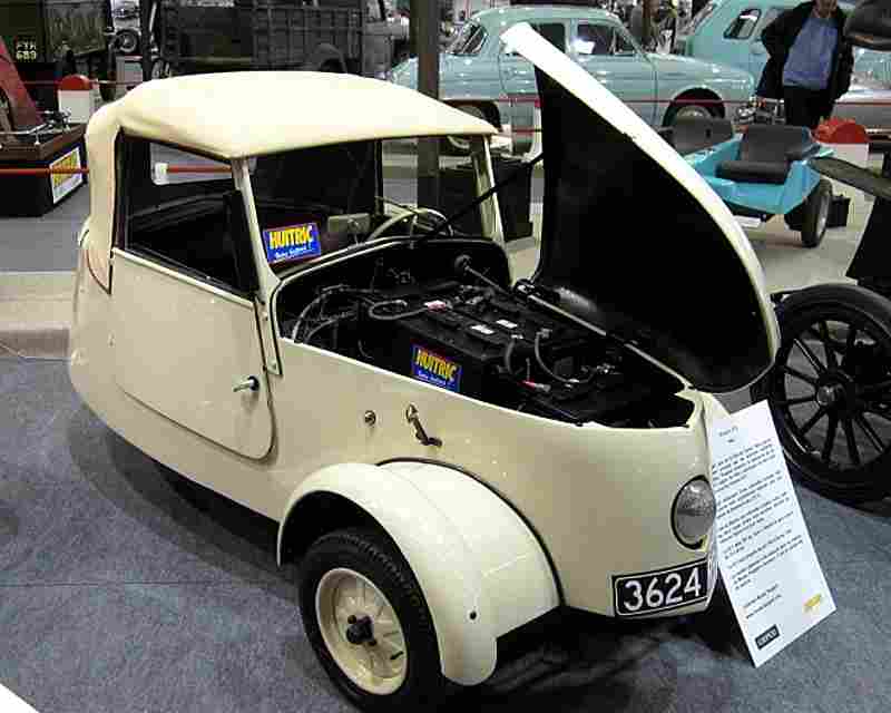 http://www.antiqbrocdelatour.com/Les-collections/voitures-anciennes/1-images/Peugeot%20VLV%20electrique%201941.jpg